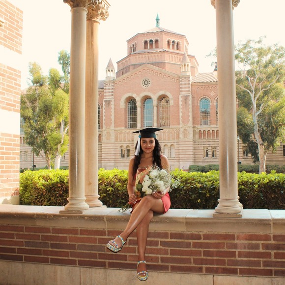 Profile Picture of Kaitlyne Karissa (@kkarissaa) on Poshmark