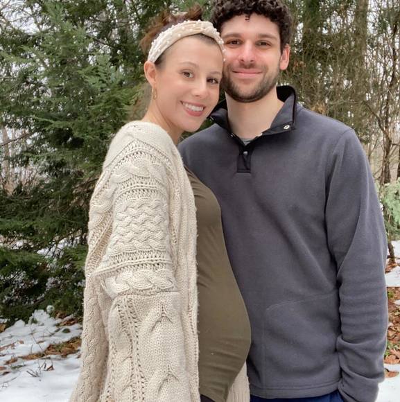 Profile Picture of Rebecca Shiller (@rebeccashiller) on Poshmark