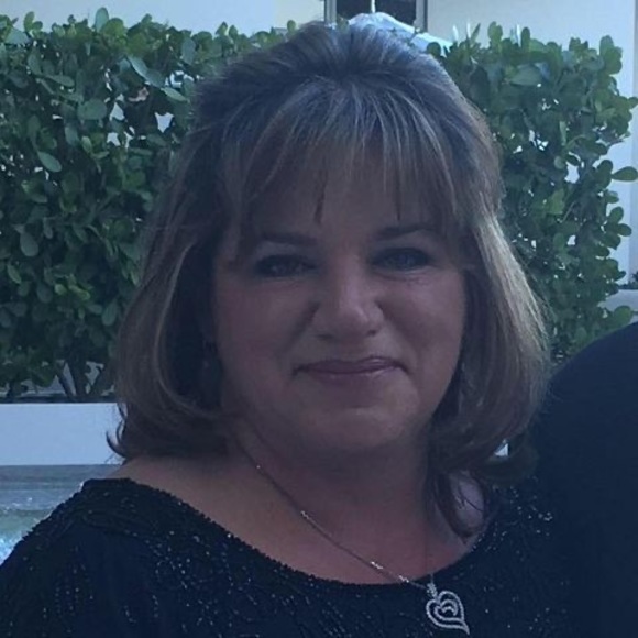 Profile Picture of Aimee Scheid (@aimees365) on Poshmark