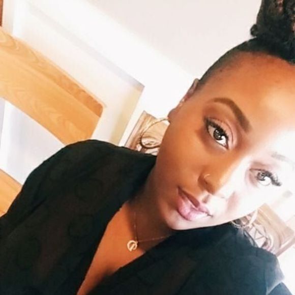 Dominique Sutton - Poshmark Profile Picture of Dominique Sutton (@niquesutton) on Poshmark