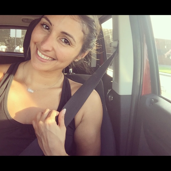 Profile Picture of Betty Mcconnaughay (@beatrizheredia5) on Poshmark