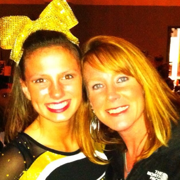 Profile Picture of Janet Murray (@janetlynnmurray) on Poshmark