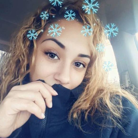 Profile Picture of Honey Honey (@honeyhoney353) on Poshmark