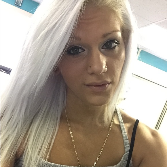 Profile Picture of Breann Rizzi (@brerizzi93) on Poshmark