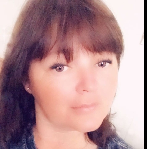 Profile Picture of Vickie Bledsoe (@bledsoevickie54) on Poshmark