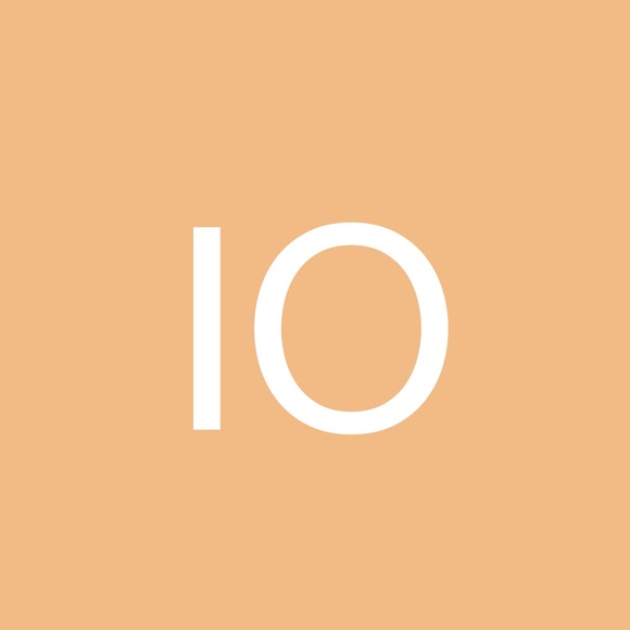 Profile Picture of Ivana Okaro (@ivanaokaro) on Poshmark