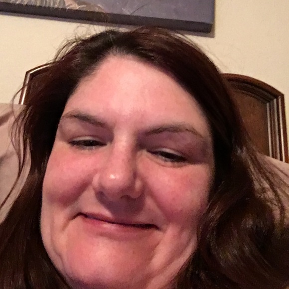 Profile Picture of Janet Molnar (@nursejanet1) on Poshmark