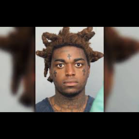 Profile Picture of Jenawnd Beals (@jenawndbeals) on Poshmark