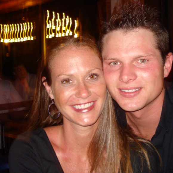 Profile Picture of Tara Lopeman (@taraalope) on Poshmark