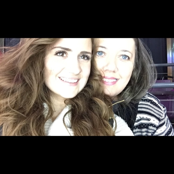 Profile Picture of Kristen Coderre (@kristencoderre) on Poshmark