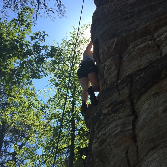 Profile Picture of Ellie Bruggen (@elliejb3) on Poshmark