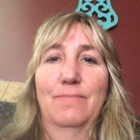 Profile Picture of Christina Eggers (@cjeggers) on Poshmark
