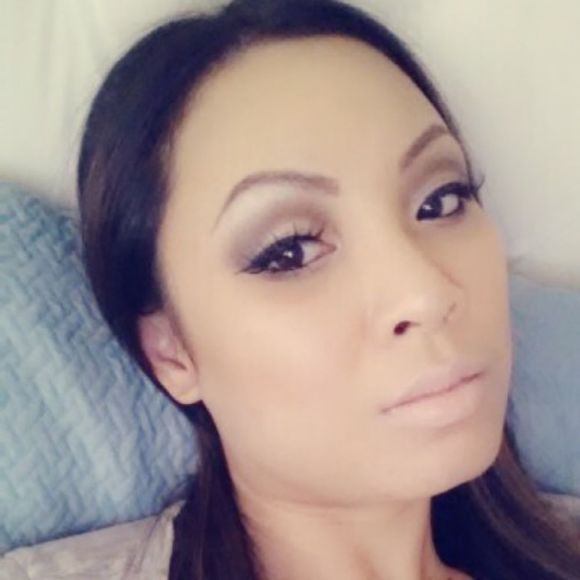 Profile Picture of Panyna Keomek (@envyme10) on Poshmark