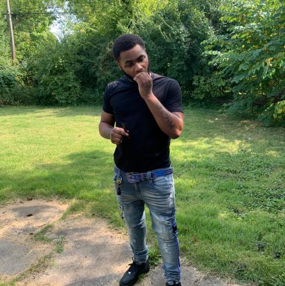 Profile Picture of Larry Byrd (@larrybyrd923) on Poshmark