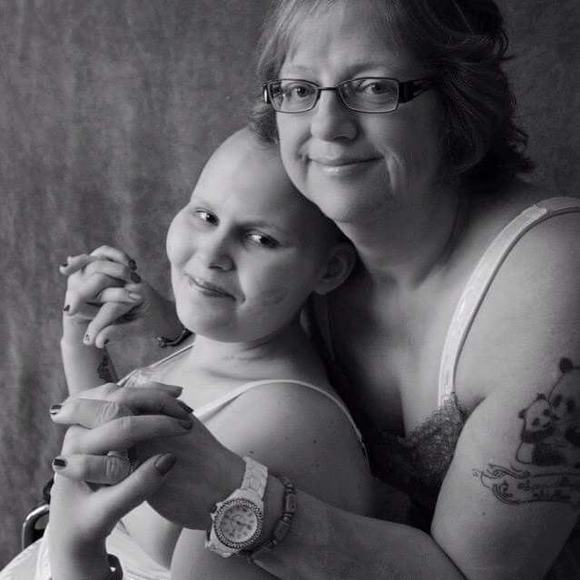 Profile Picture of Tammy Dochstader (@siobhan1994) on Poshmark