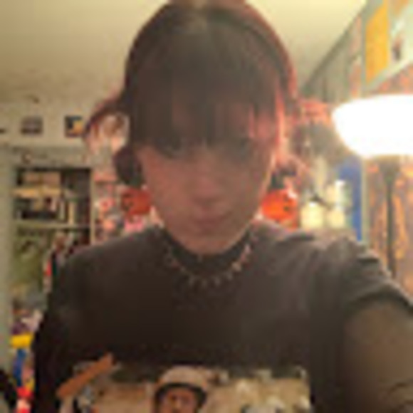 Profile Picture of Rachel Mihatov (@jkfan101) on Poshmark