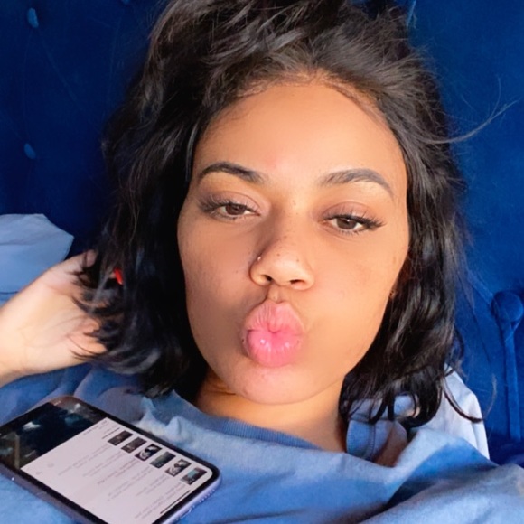 Profile Picture of Rosetta Rogers (@rosettarogers) on Poshmark