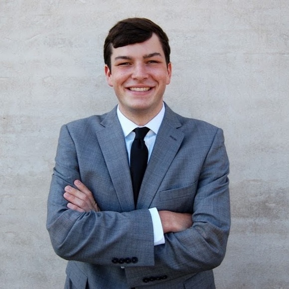 Profile Picture of Case Pasanen (@casepas) on Poshmark