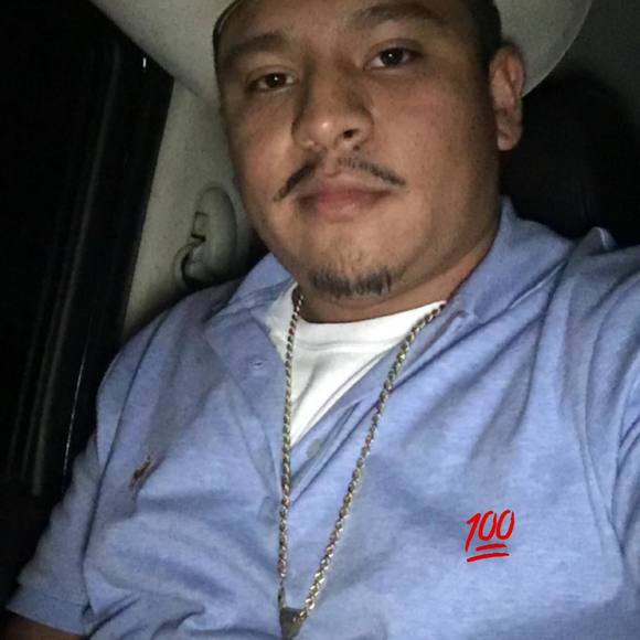 Profile Picture of Martin Cisneros (@cisneros214) on Poshmark