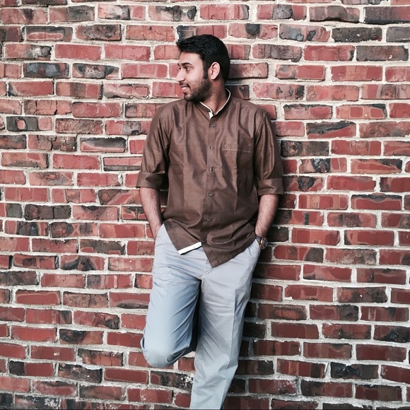 Profile Picture of Venugopal Vinjamuri (@venucr9) on Poshmark