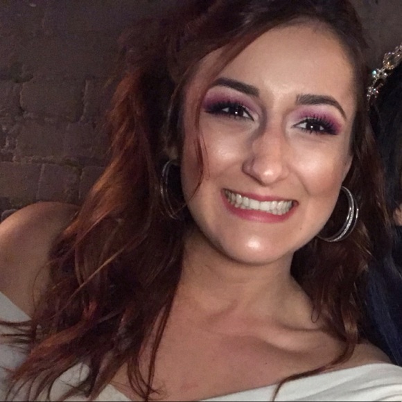 Madison Tarabay - Poshmark Profile Picture of Madison Tarabay (@madisontarabay) on Poshmark