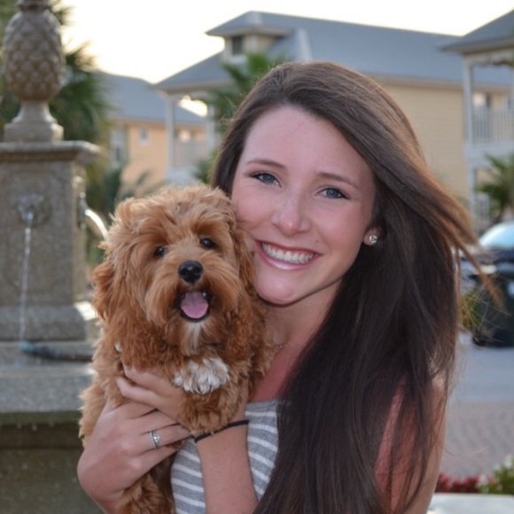 Profile Picture of Kali Schmalzried (@kdschmalz) on Poshmark