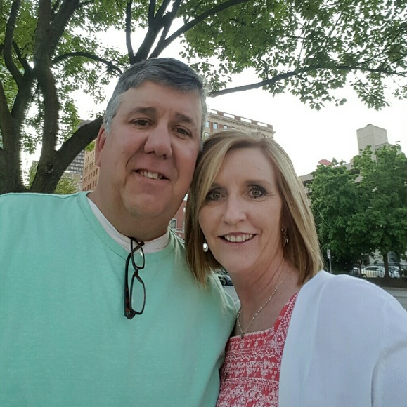 Profile Picture of Bonnie Mueggenberg (@bmueggenberg) on Poshmark