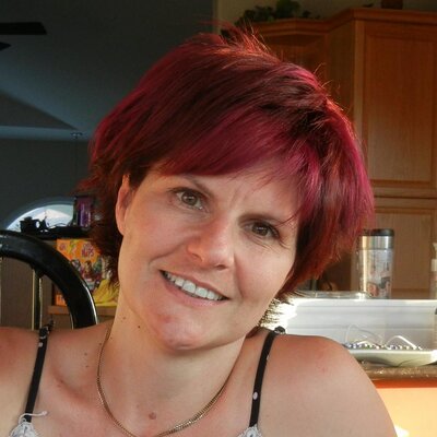 Profile Picture of Nancy Poirier (@nancypoirier8) on Twitter