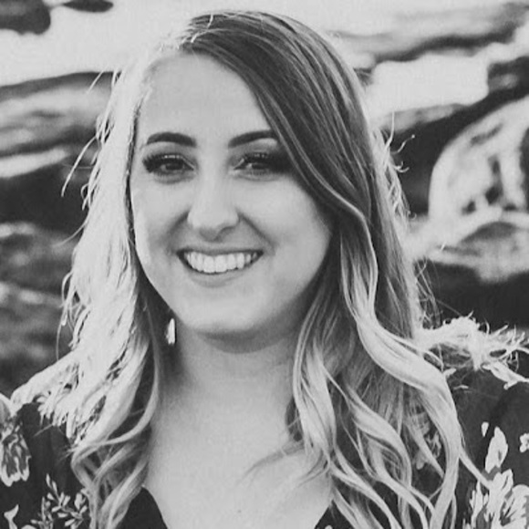 Profile Picture of Courtney Bringman (@c_bringman) on Poshmark