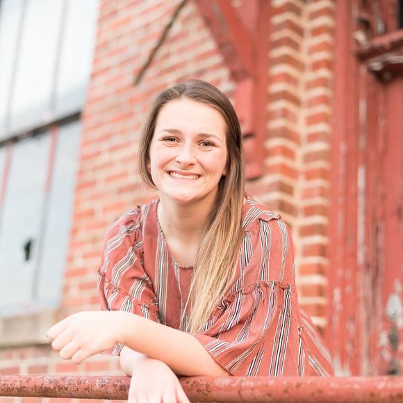 Profile Picture of Aeryn Parker (@aeryn_) on Poshmark