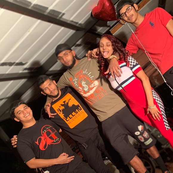 Profile Picture of Kevin Bipram (@kevinbipram) on Poshmark