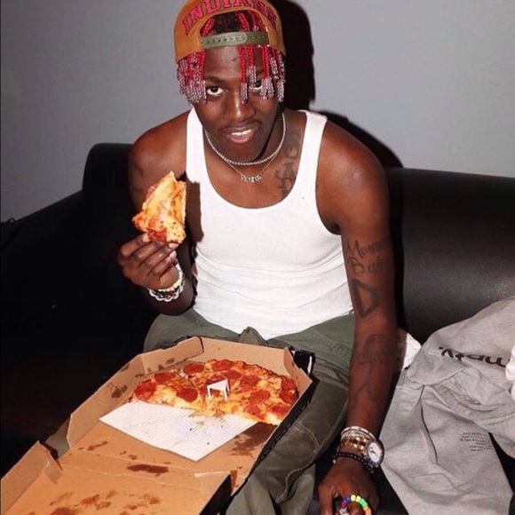 Profile Picture of Alex Cadavid (@acadavid) on Poshmark