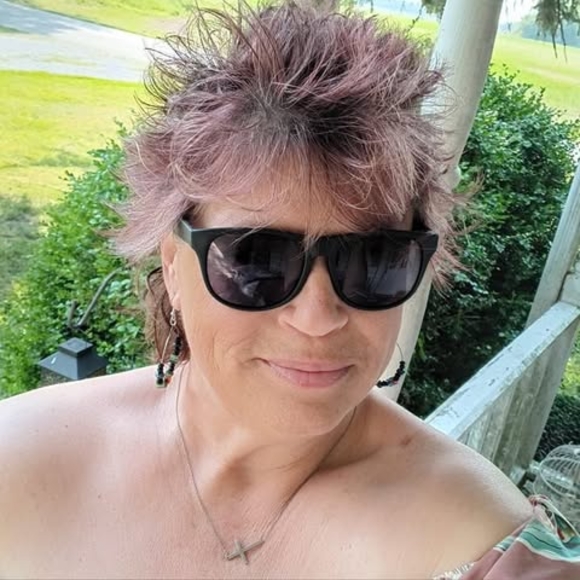 Profile Picture of Kimberly Spegal (@kimberlyspegal) on Poshmark