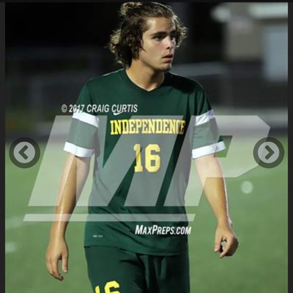 Profile Picture of Dino Silva (@dino5038) on Poshmark