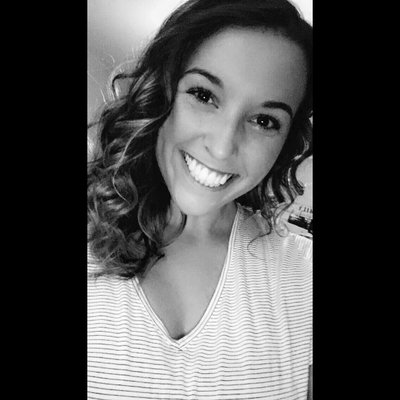 Profile Picture of Amber Holliday :) (@hollidayamber) on Twitter