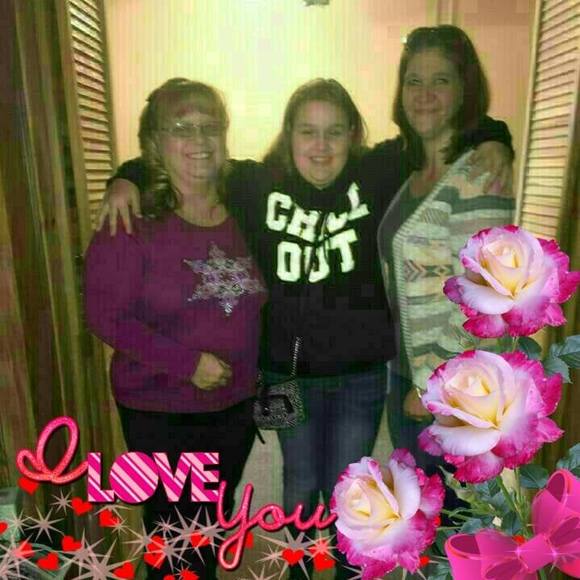 Profile Picture of Kelly Kaczmarczyk (@kackell1218) on Poshmark