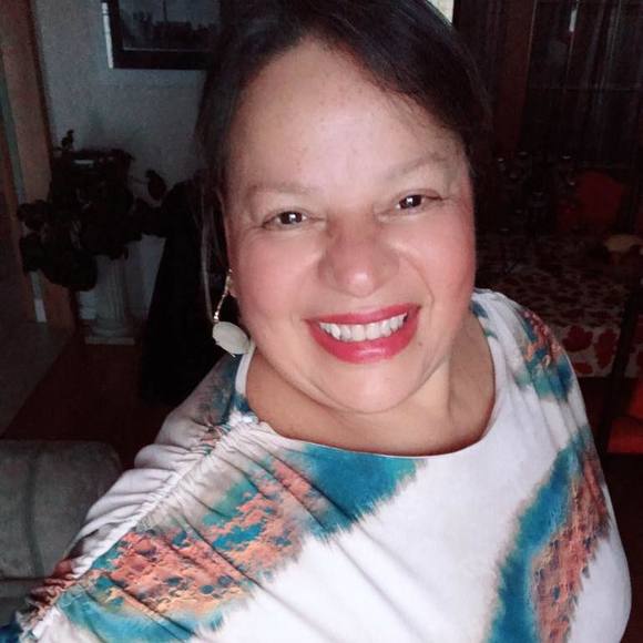 Simone Seabra - Poshmark Profile Picture of Simone Seabra (@cheinha2002) on Poshmark