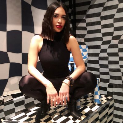 Profile Picture of Iris Silverio (@IrisSilverio) on Twitter