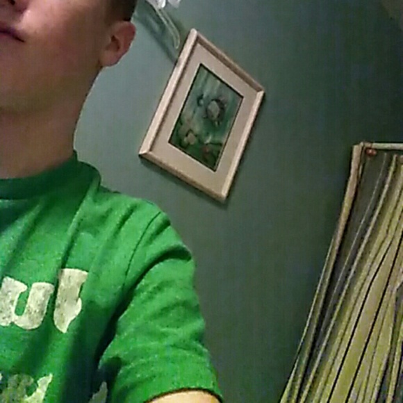 Profile Picture of Eli Strasburger (@elistrasburger5) on Poshmark