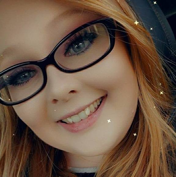 Profile Picture of Brittney Hauff (@brittneyhauff18) on Poshmark