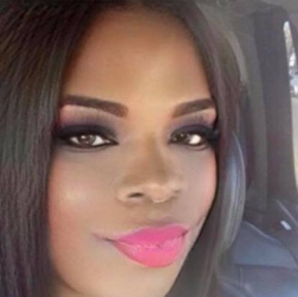 Yolanda Rollins - Poshmark Profile Picture of Yolanda Rollins (@yrollins33) on Poshmark