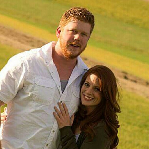 Profile Picture of Amanda Trout (@atrout4) on Poshmark