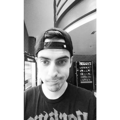 Profile Picture of Alex Oberlin (@aoberlin043) on Twitter