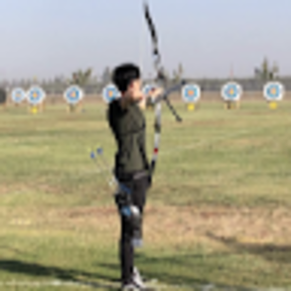 Profile Picture of Daniel Baek (@d_baek) on Poshmark