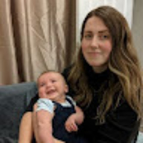 Profile Picture of Agita Riekstina (@agitariekstina) on Poshmark