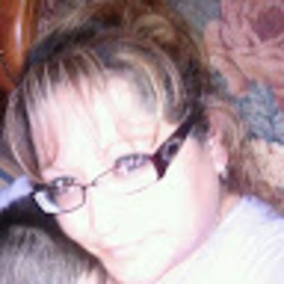 Profile Picture of Jacqueline Sandobal (@jliendo80669) on Poshmark