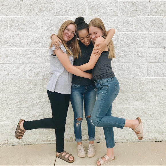 Profile Picture of Anna Rominski (@annarom14) on Poshmark