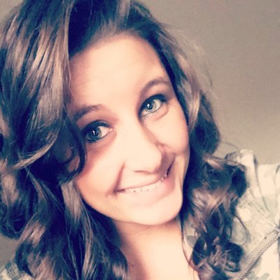 Profile Picture of Amanda Glatzhofer (@@amandaglatz) on Twitter