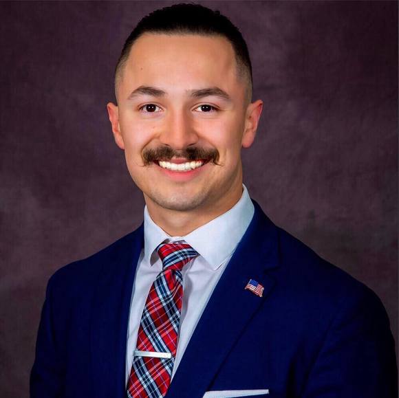 Profile Picture of Austin Robert (@lieuallena) on Poshmark