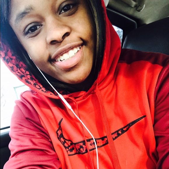 Profile Picture of Jasmine Price (@jazzy_boo2k18) on Poshmark